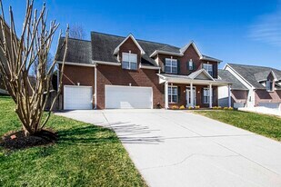 1223 Walnut Branch Ln in Knoxville, TN - Building Photo