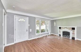 8904 Cozens Ave in St. Louis, MO - Building Photo - Building Photo