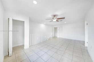 1283 W 42nd St in Hialeah, FL - Building Photo - Building Photo
