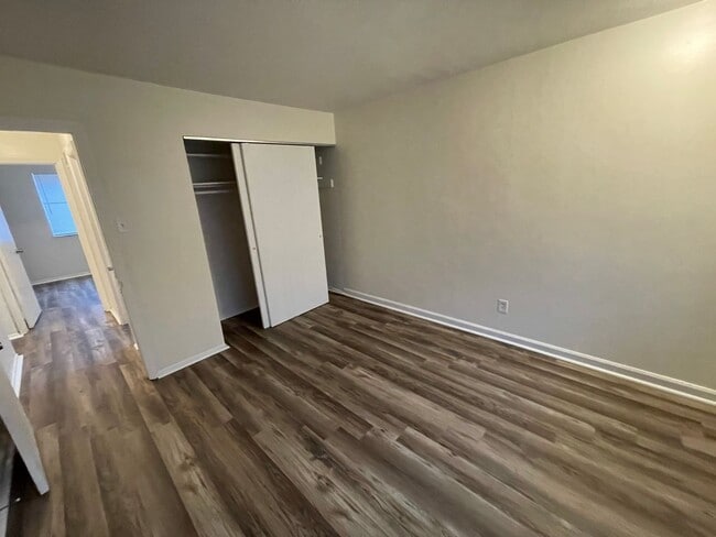9910 Broadmoor Dr in Overland, MO - Building Photo - Building Photo