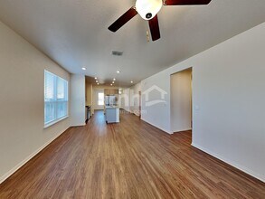 393 Pebble Beach Run in New Braunfels, TX - Building Photo - Building Photo