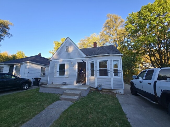 16740 Stahelin Ave in Detroit, MI - Building Photo - Building Photo
