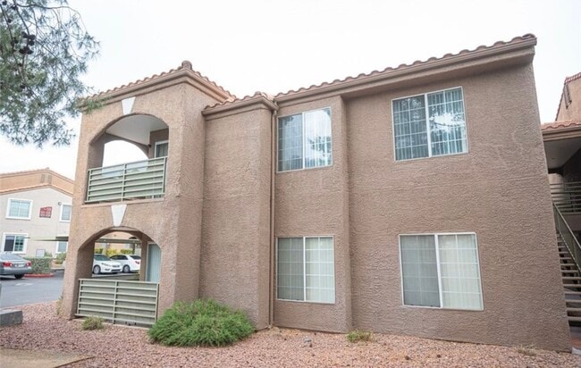 2110 Sealion Dr, Unit 2110 Sealion dr unit 201 in Las Vegas, NV - Building Photo - Building Photo