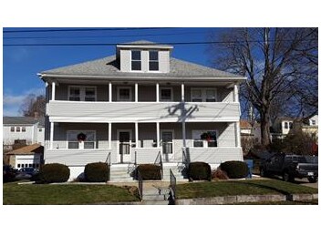 27-29 Pleasant St in Ware, MA - Foto de edificio
