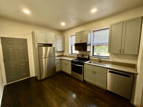 3400 W Evergreen Ave in Chicago, IL - Foto de edificio - Building Photo