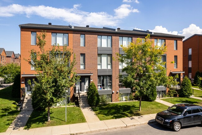 2295 Du Borée Rue in Montréal, QC - Building Photo - Building Photo