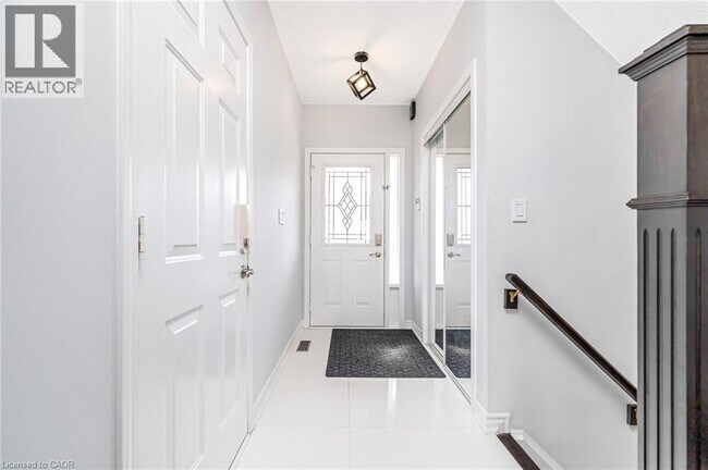 1617 Cartwright Crescent in Milton, ON - Building Photo - Building Photo