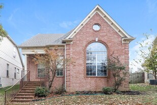 8725 Rogers Park Ave in Memphis, TN - Building Photo