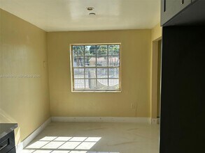 1655 NW 116th St in Miami, FL - Building Photo - Building Photo