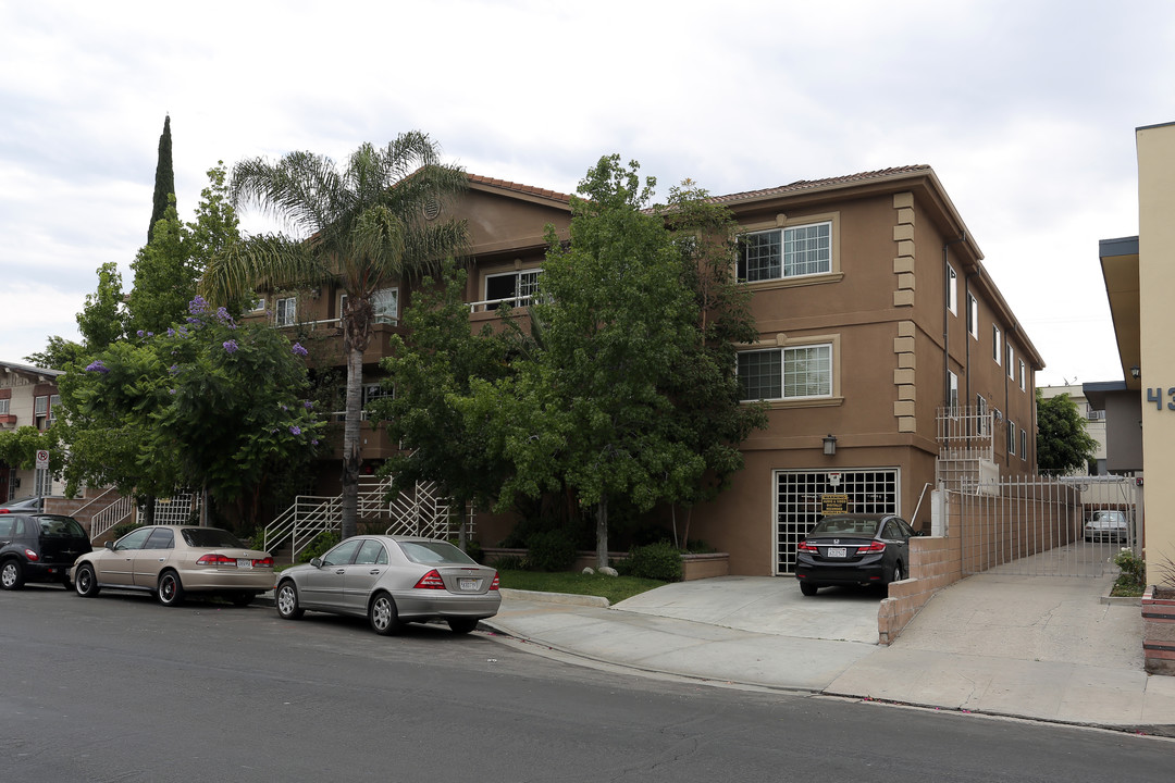 436-442 N Oxford Ave in Los Angeles, CA - Building Photo