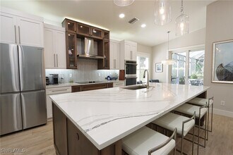 8780 Ventura Way in Naples, FL - Building Photo - Building Photo