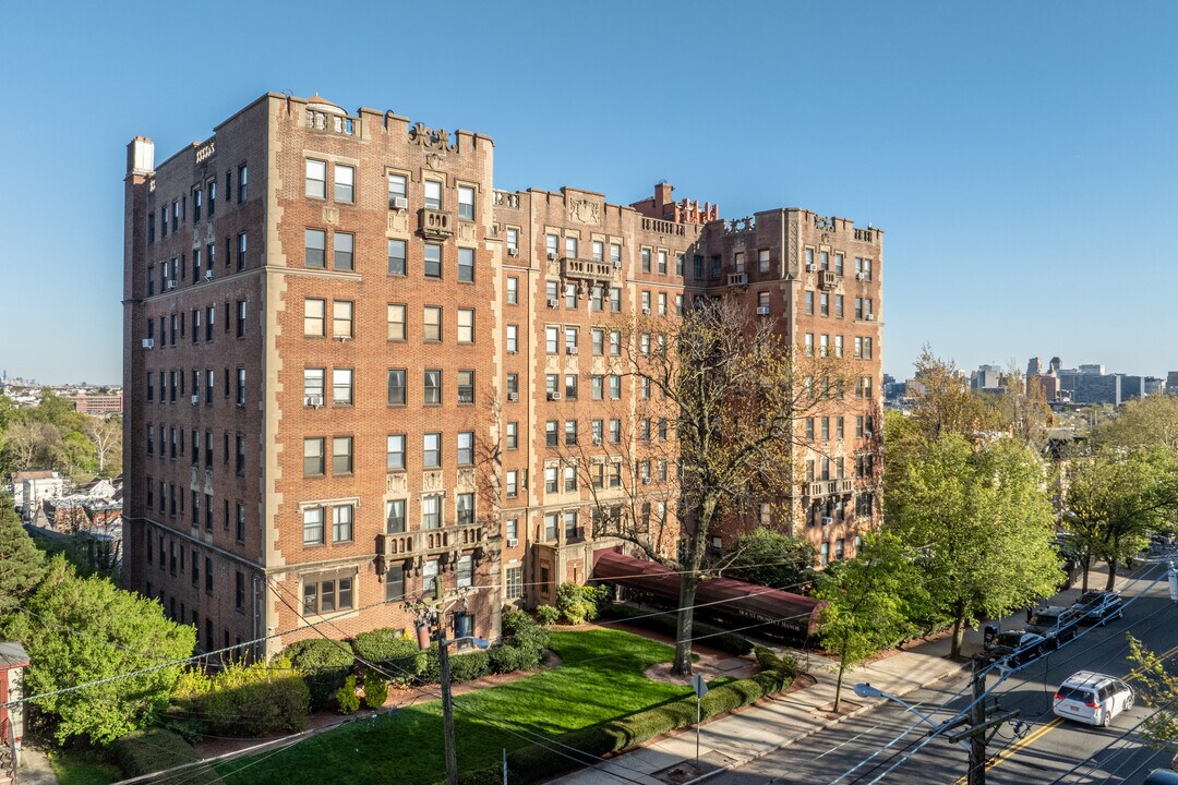 Mount Prospect Manor in Newark, NJ - Building Photo