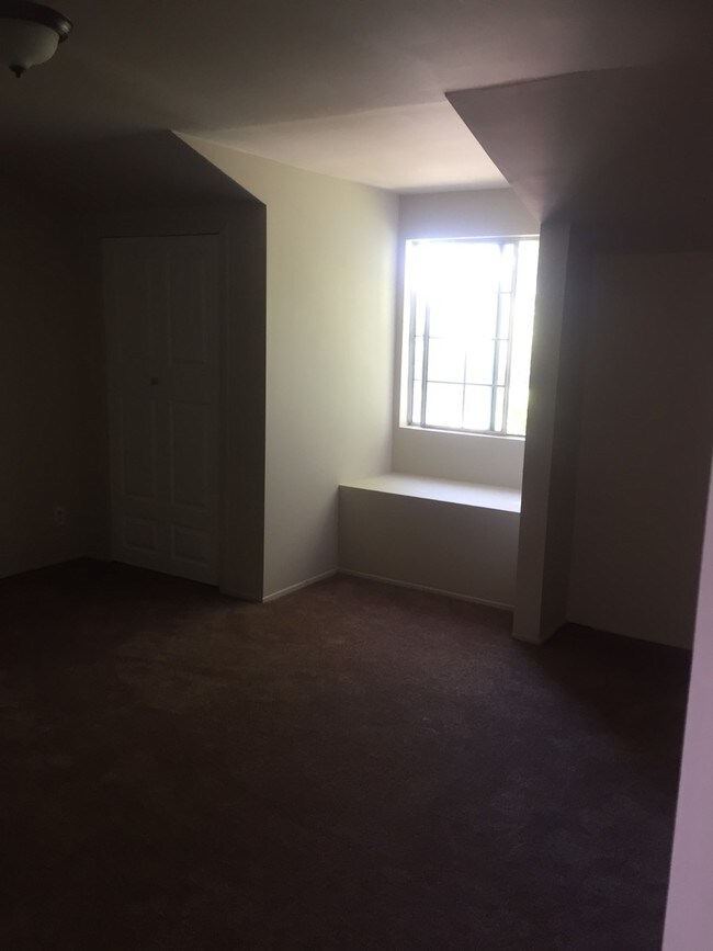 334 Vine St in Glendale, CA - Building Photo - Building Photo