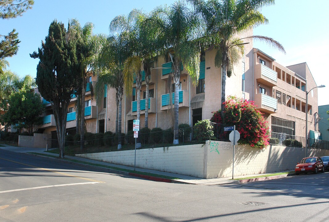 1002 Sanborn Ave in Los Angeles, CA - Building Photo