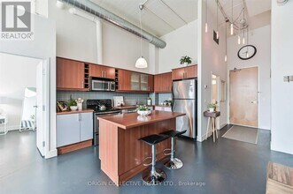 1001 Roselawn Ave in Toronto, ON - Building Photo - Building Photo
