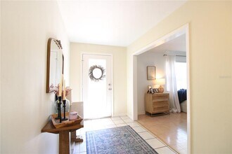 2046 NW 19th Ln in Gainesville, FL - Building Photo - Building Photo