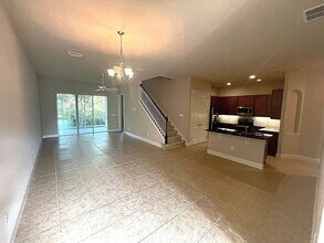 802 Aldenham Ln in Ormond Beach, FL - Building Photo - Building Photo