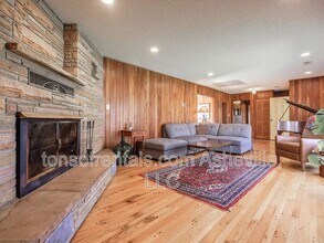 411 Old County Home Rd W in Brevard, NC - Building Photo - Building Photo