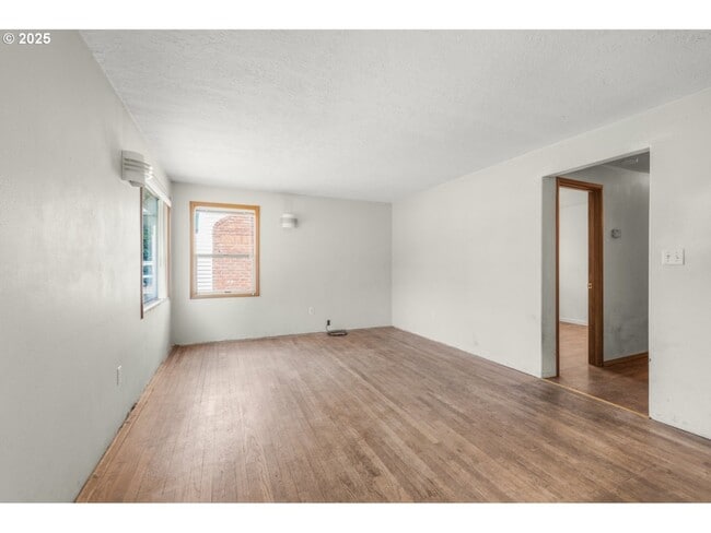 2020 Warner St NE in Salem, OR - Building Photo - Building Photo