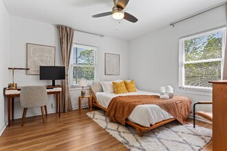 3191 Bluebird Ln in Decatur, GA - Foto de edificio - Building Photo