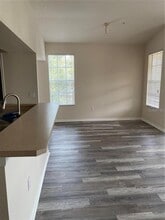 5125 Palm Springs Blvd in Tampa, FL - Building Photo - Building Photo