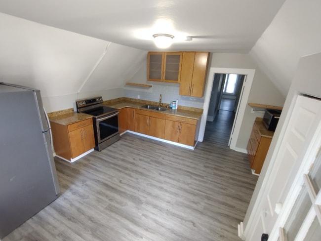 3607 Waukegan Rd