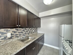 9610 Ivanhoe Ave in Schiller Park, IL - Building Photo - Building Photo