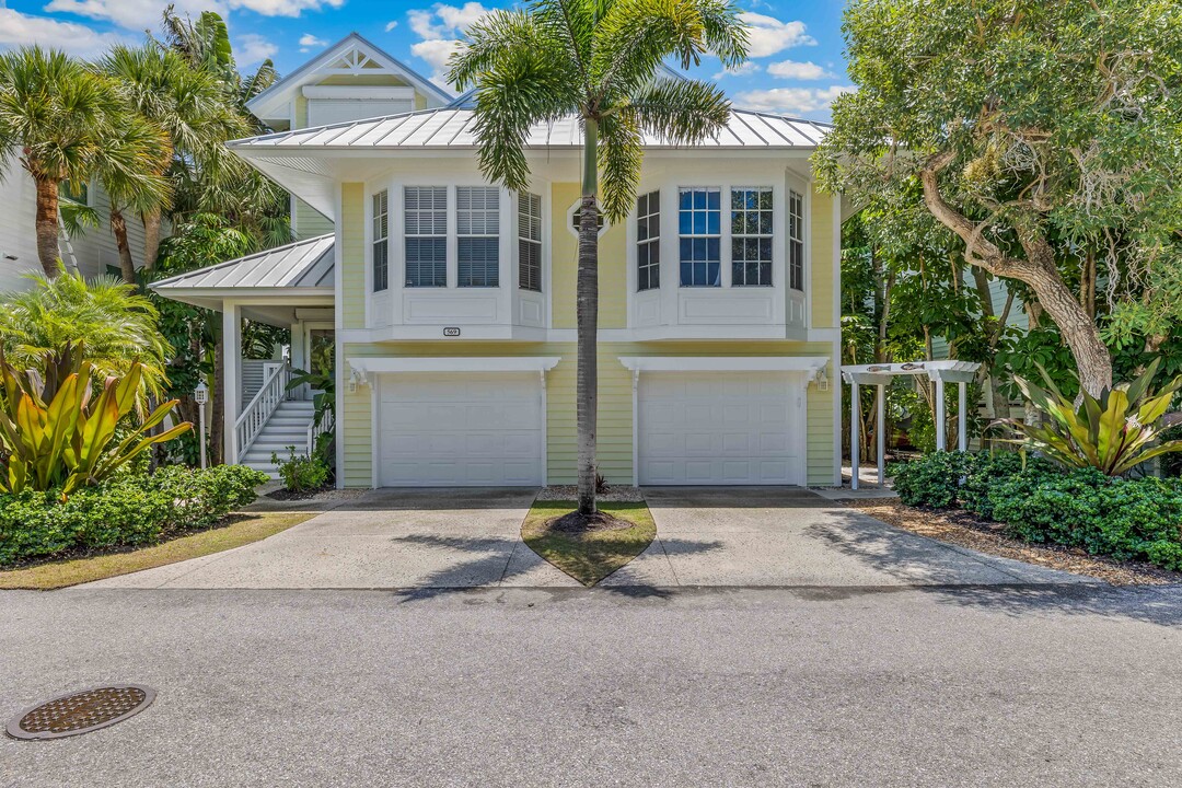 569 Buttonwood Bay Dr in Boca Grande, FL - Building Photo