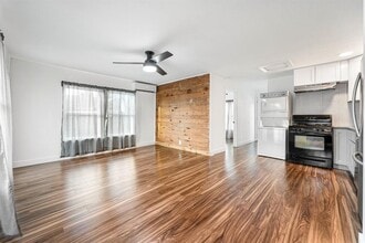 2122 Chew St in Houston, TX - Building Photo - Building Photo