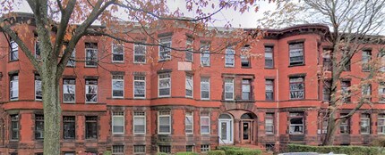 1906 Beacon St, Unit 1F in Brookline, MA - Building Photo - Building Photo