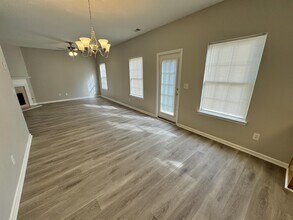 1916 Chadberry Walk in Stockbridge, GA - Foto de edificio - Building Photo