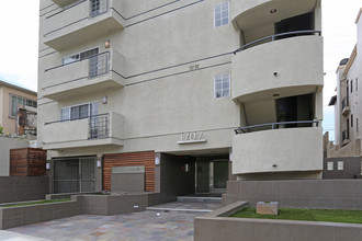 1707 Glendon Ave in Los Angeles, CA - Building Photo - Building Photo