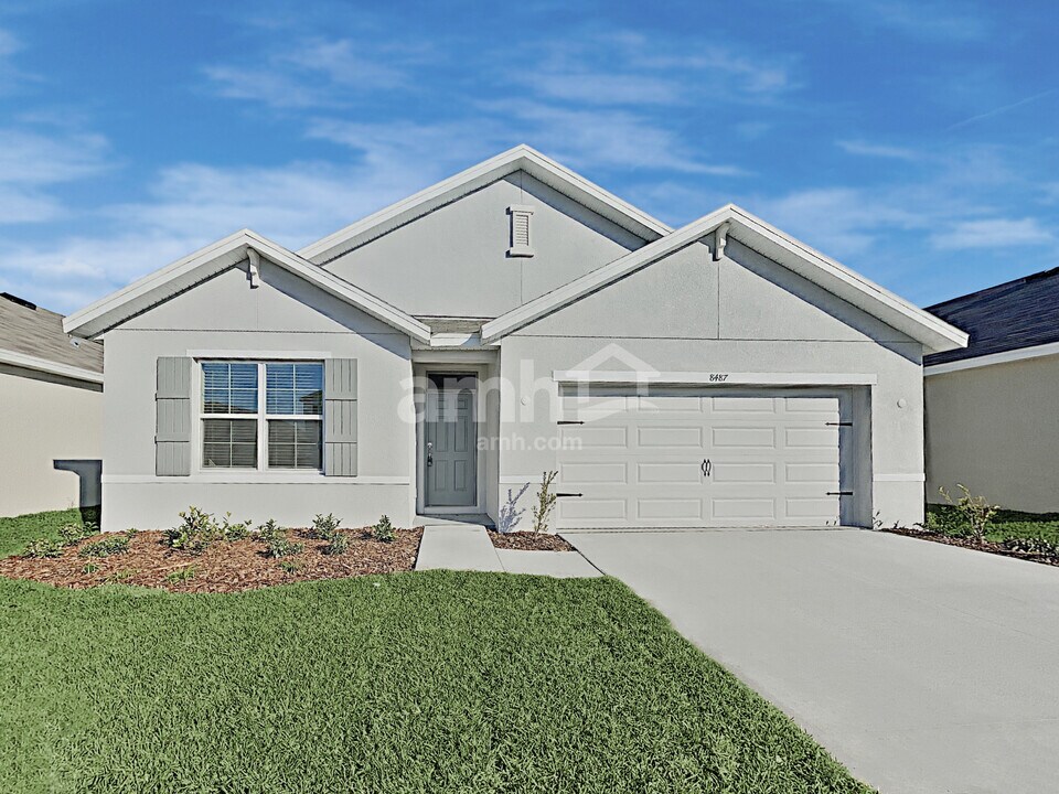 8487 Bower Bass Cir in Wesley Chapel, FL - Building Photo