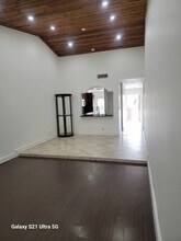 8336 NW 37th Pl in Sunrise, FL - Building Photo - Building Photo