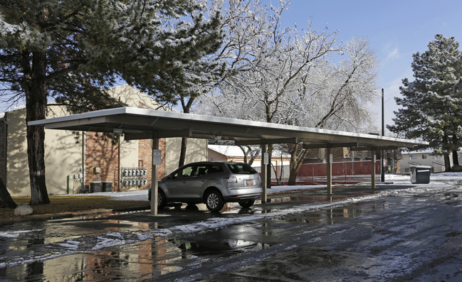 Kara Manor Apartments in Washington Terrace, UT - Building Photo - Building Photo