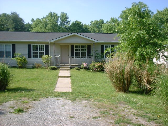 610 Higate Rd in Hendersonville, NC - Building Photo - Building Photo