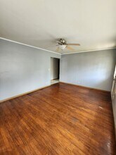 1718 12th St in Charleston, IL - Building Photo - Building Photo