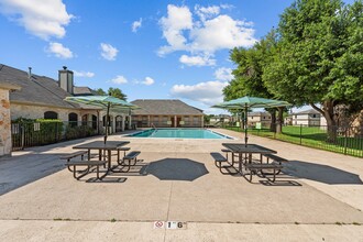 Huntington Meadows in Austin, TX - Foto de edificio - Building Photo