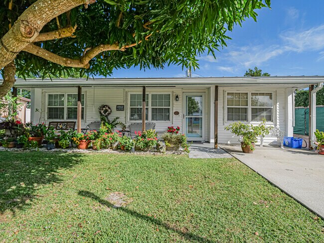 1440 4th Ct in Vero Beach, FL - Building Photo - Building Photo