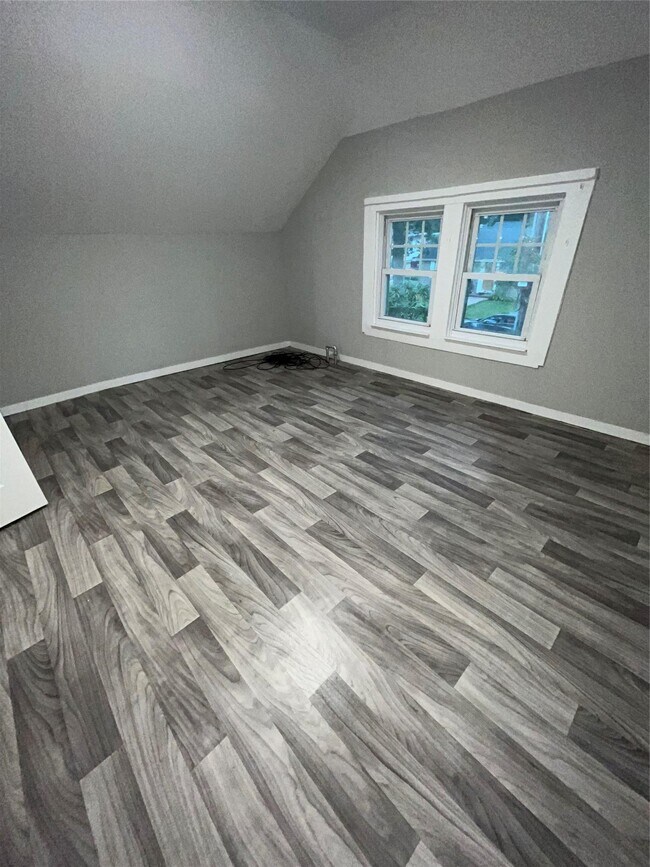 121 Craig Ave in Freeport, NY - Building Photo - Building Photo