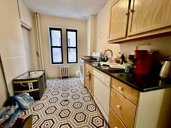 property at 452 Park Dr