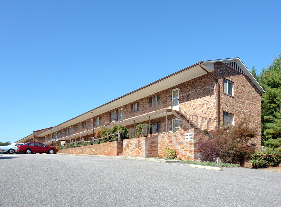 Hillsborough in Winston-Salem, NC - Building Photo