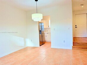 3071 Center St in Miami, FL - Building Photo - Building Photo