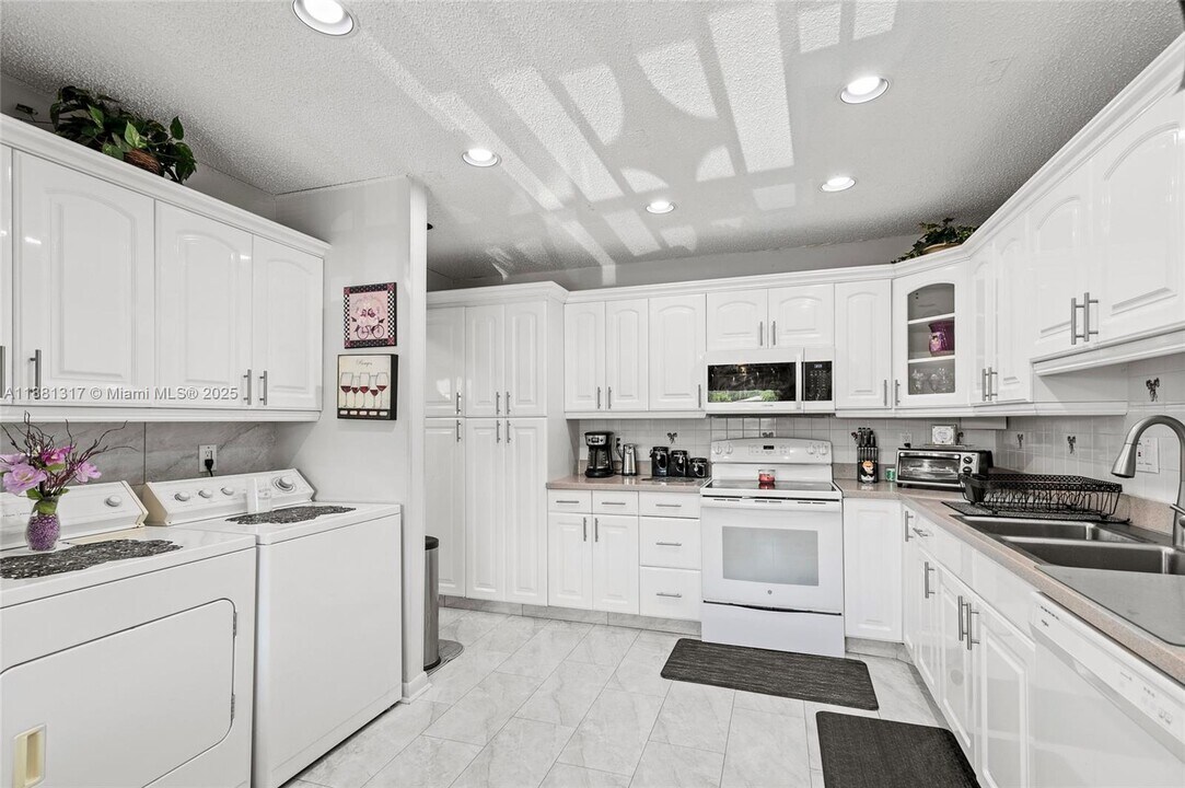 1621 NW 20th Ave in Delray Beach, FL - Building Photo