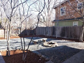 715 NW Ogden Ave in Bend, OR - Building Photo - Building Photo