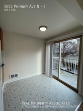 3652 Phinney Ave N, Unit 4 in Seattle, WA - Building Photo - Building Photo
