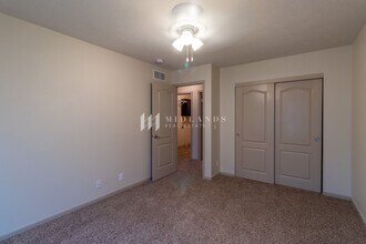 1605 Old Gaelic St in Bellevue, NE - Building Photo - Building Photo