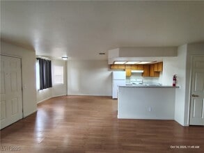 6552 Wilma Ave in Las Vegas, NV - Building Photo - Building Photo