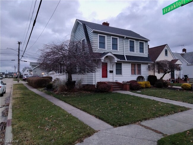 7608 Ridgefield Ave in Cleveland, OH - Building Photo - Building Photo