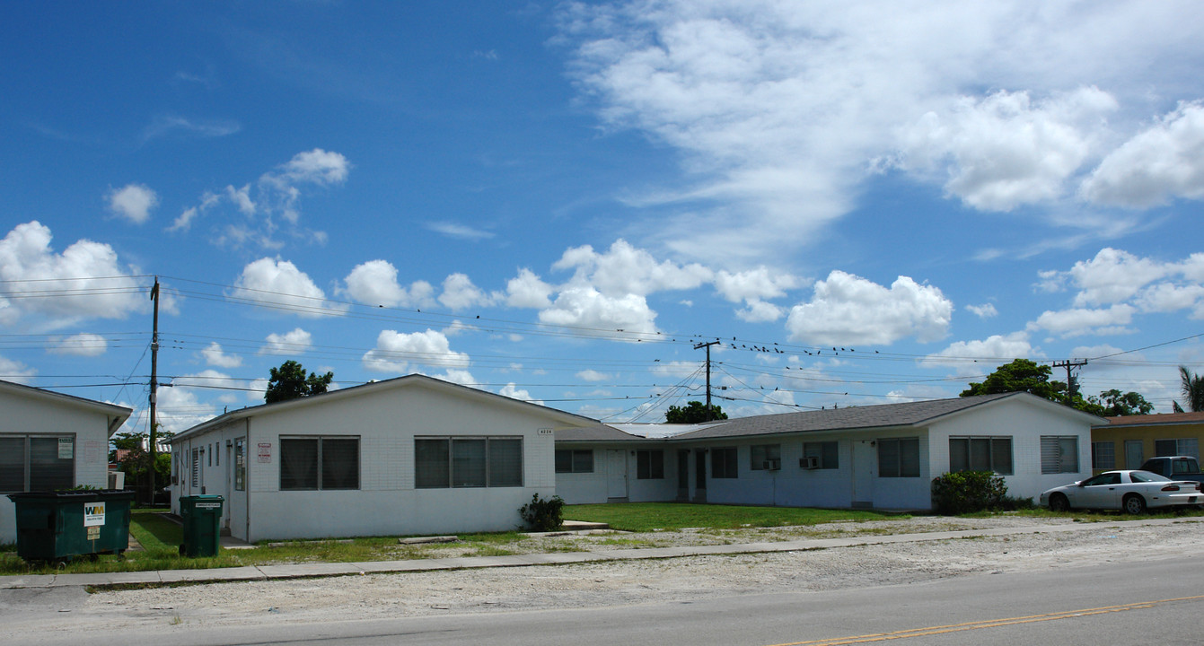 6224 Washington St in Hollywood, FL - Building Photo